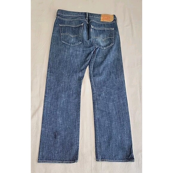 Levis 501 Jeans Mens 36x31 Button Fly Straight Cotton Dark Blue Mid Distressed - Picture 16 of 16
